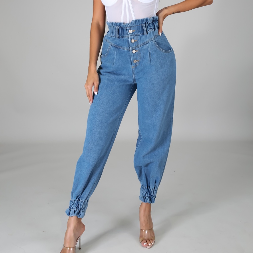 "No Worries" Jeans